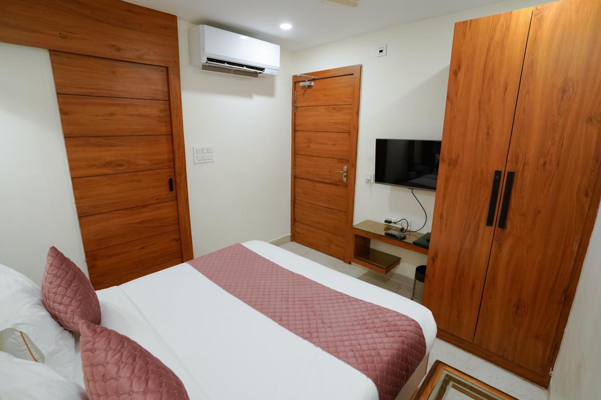 Hotel Eleven Heights 博帕尔 外观 照片