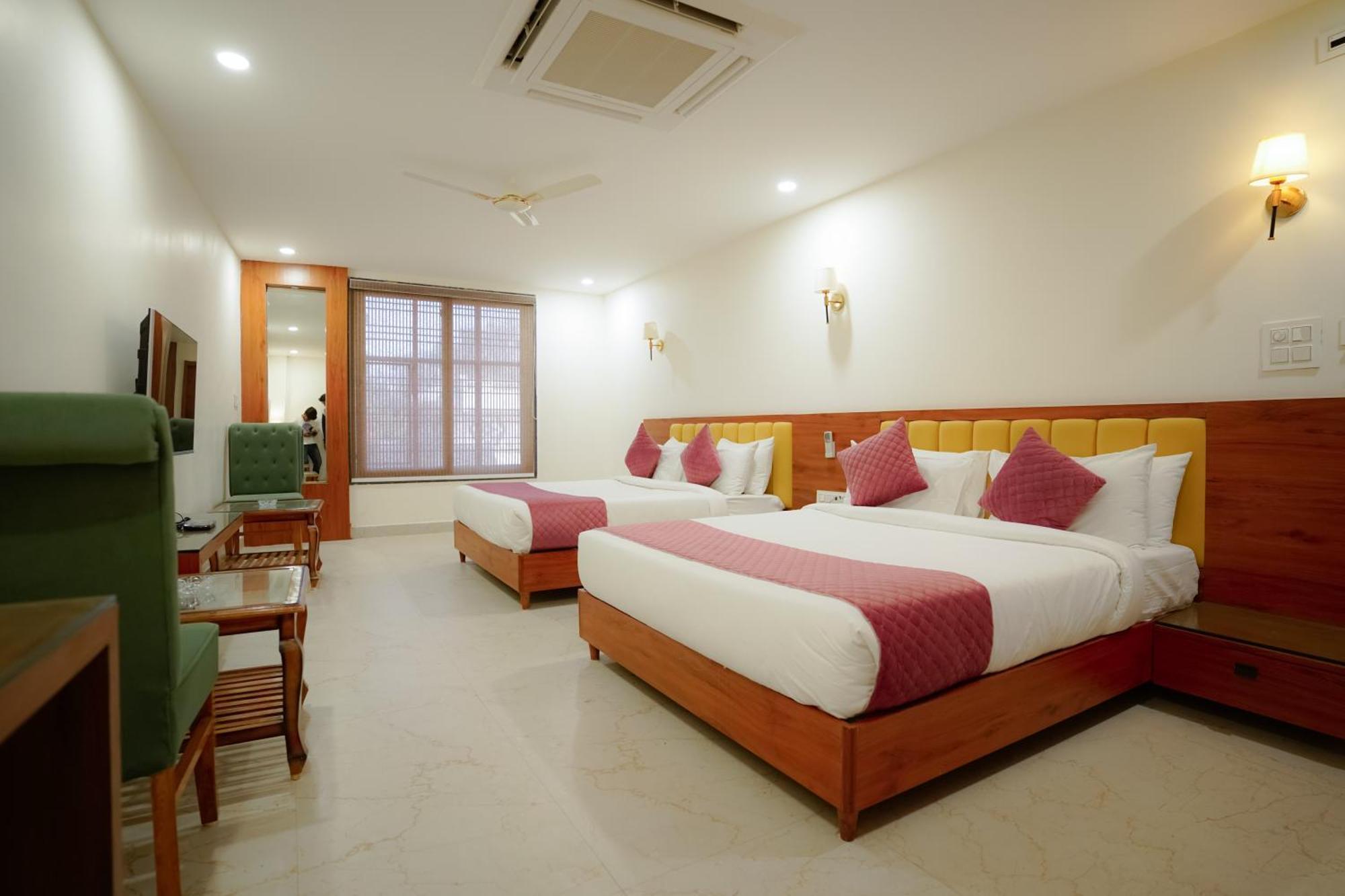Hotel Eleven Heights 博帕尔 外观 照片