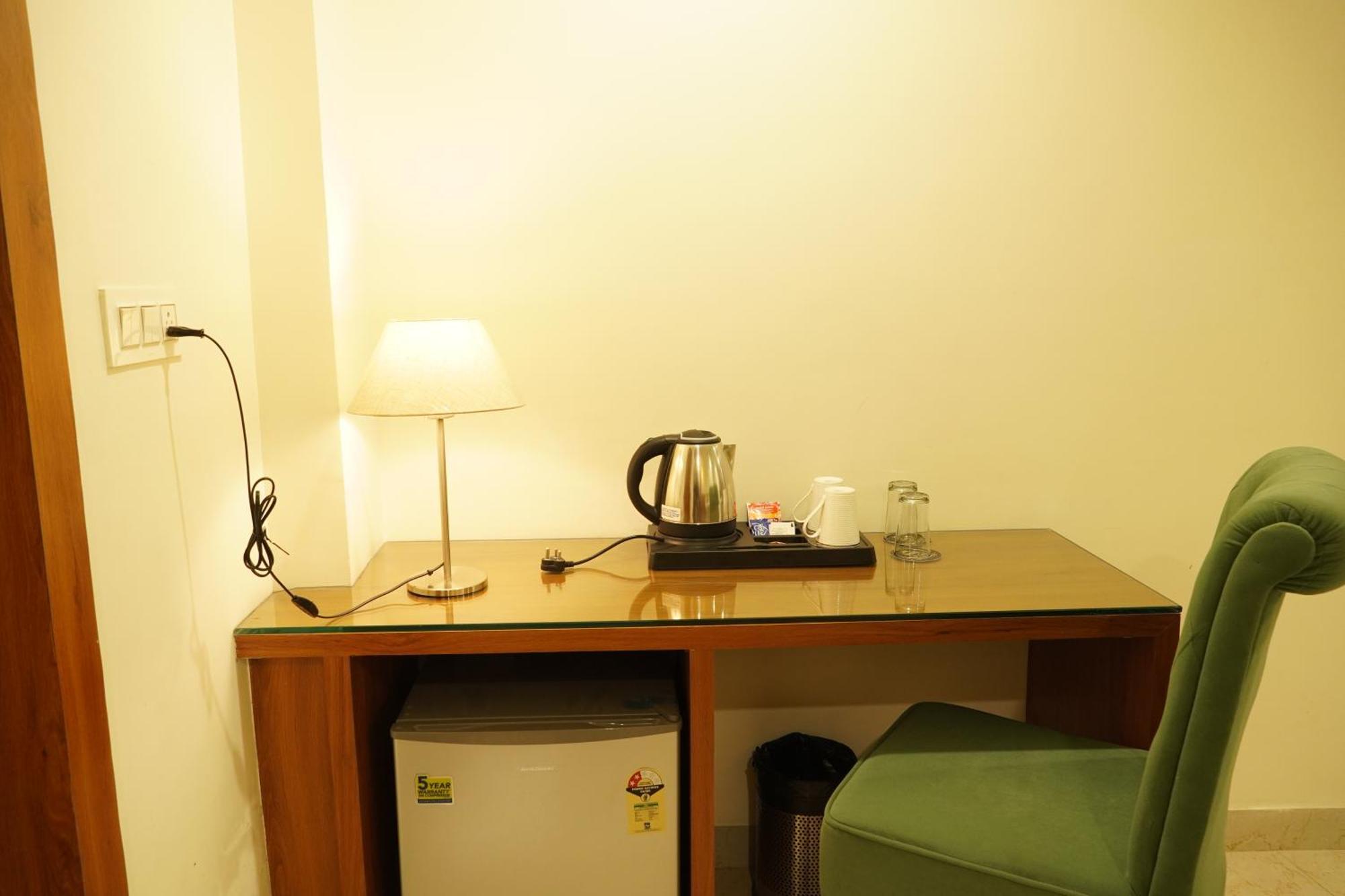 Hotel Eleven Heights 博帕尔 外观 照片