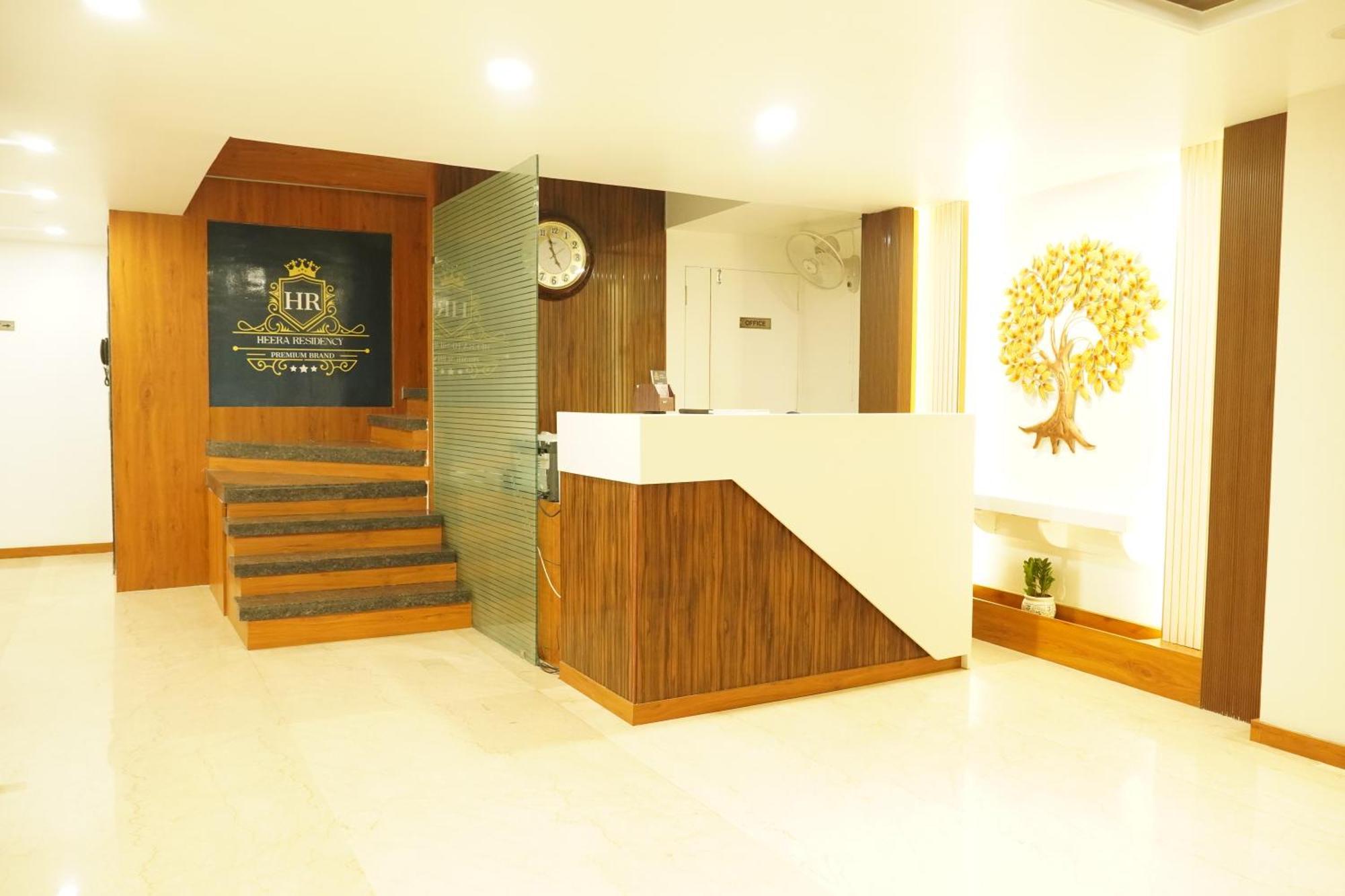 Hotel Eleven Heights 博帕尔 外观 照片