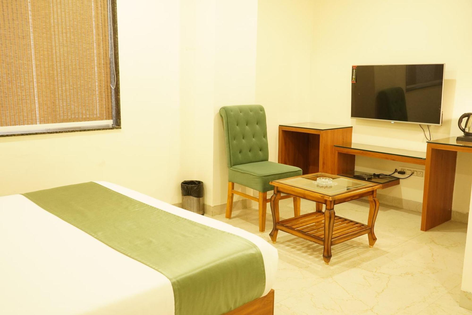 Hotel Eleven Heights 博帕尔 外观 照片