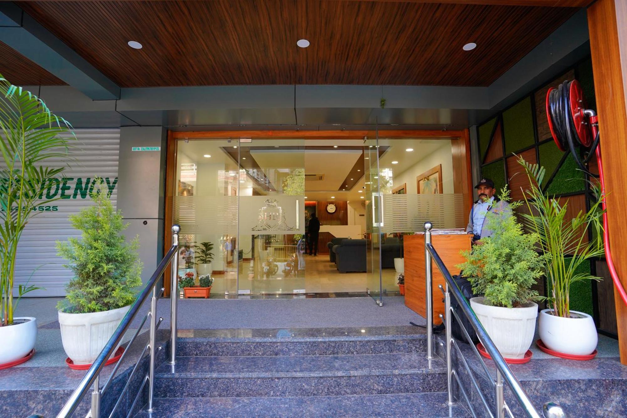Hotel Eleven Heights 博帕尔 外观 照片
